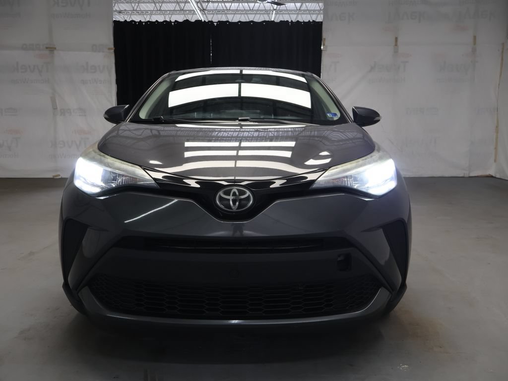 Used 2021 Toyota C-HR LE FWD image 2
