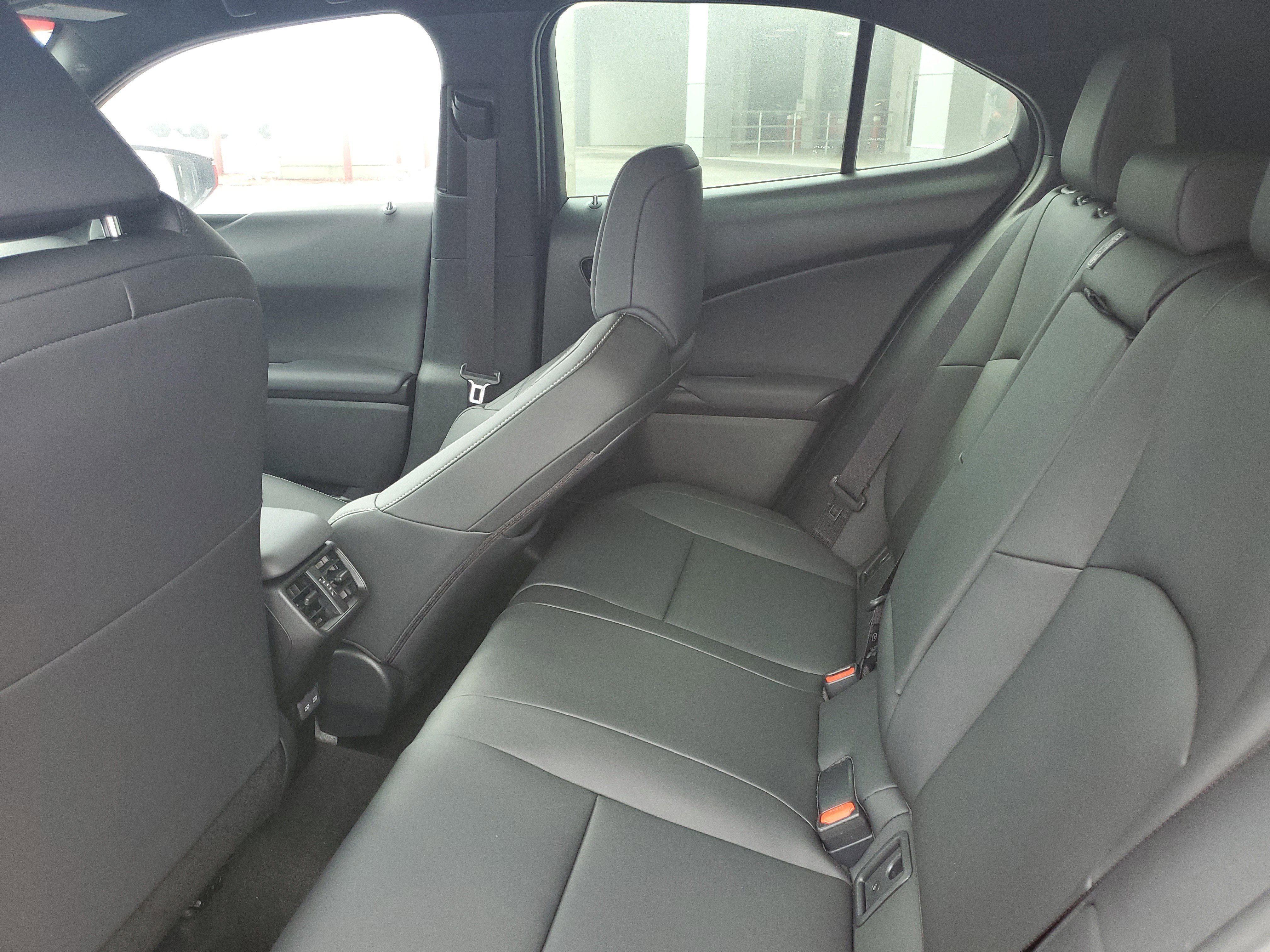 Used 2024 Lexus UX 250h F Sport image 11
