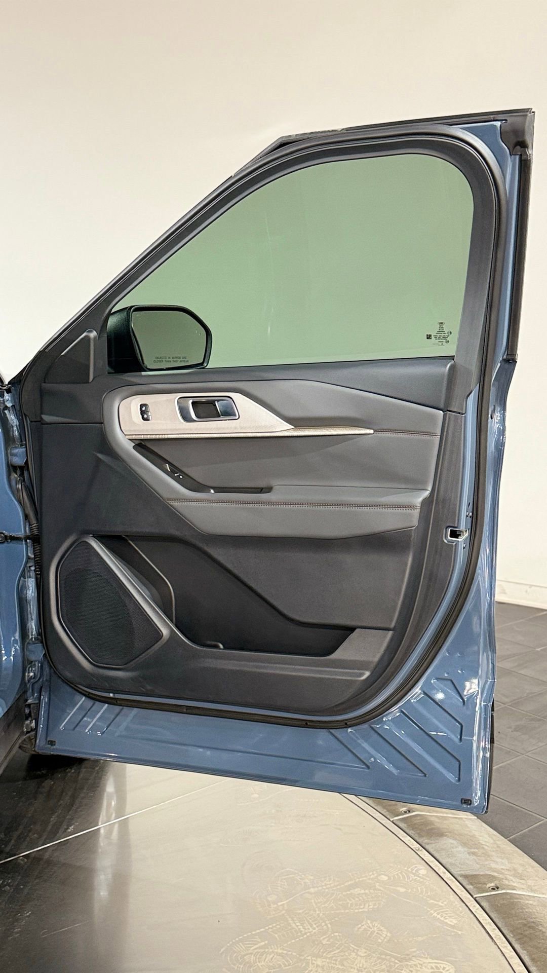 Used 2025 Ford Explorer Active w/ Active Comfort Package image 57