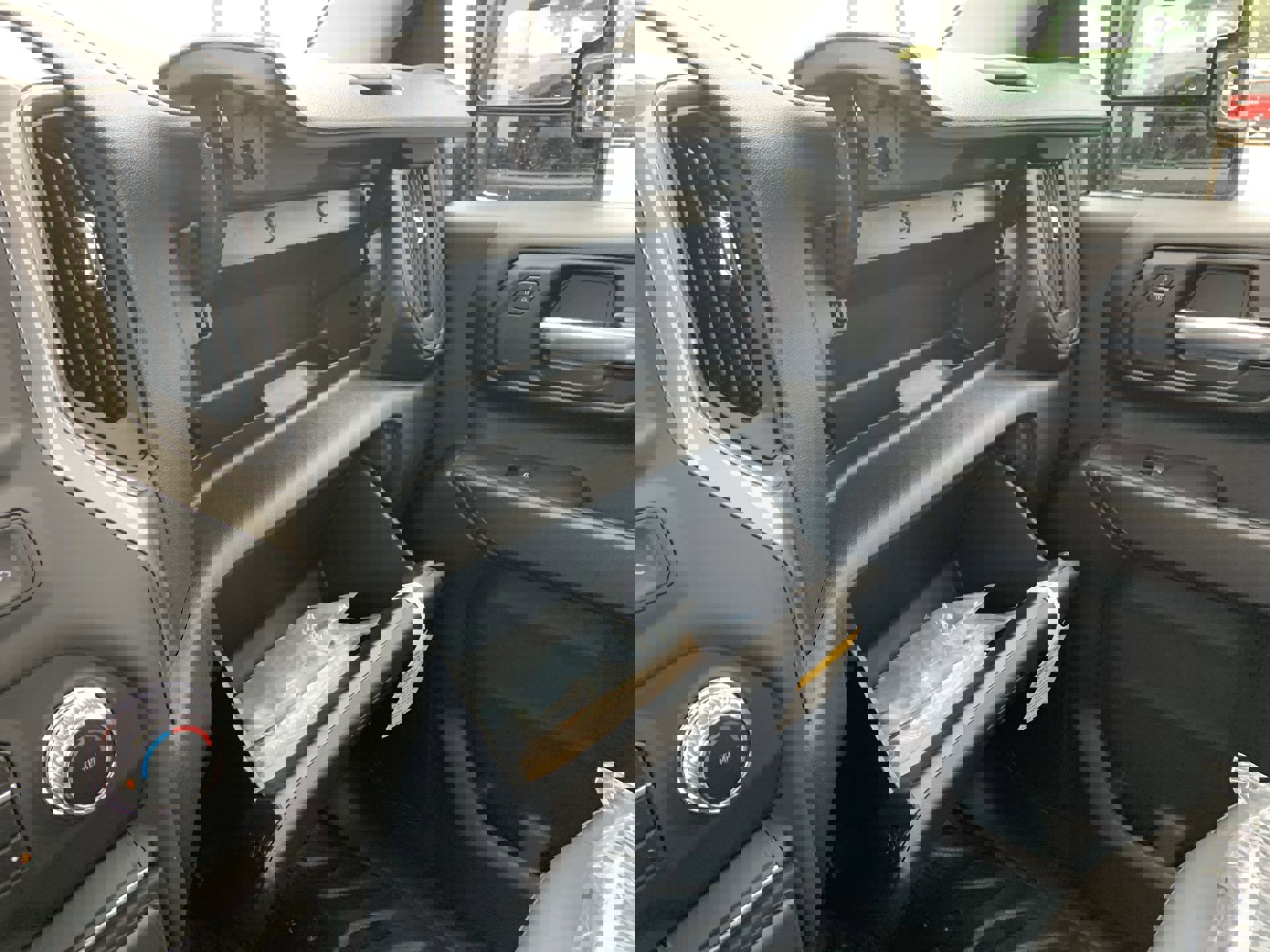 New 2025 GMC Sierra 3500 Pro w/ Convenience Package image 42