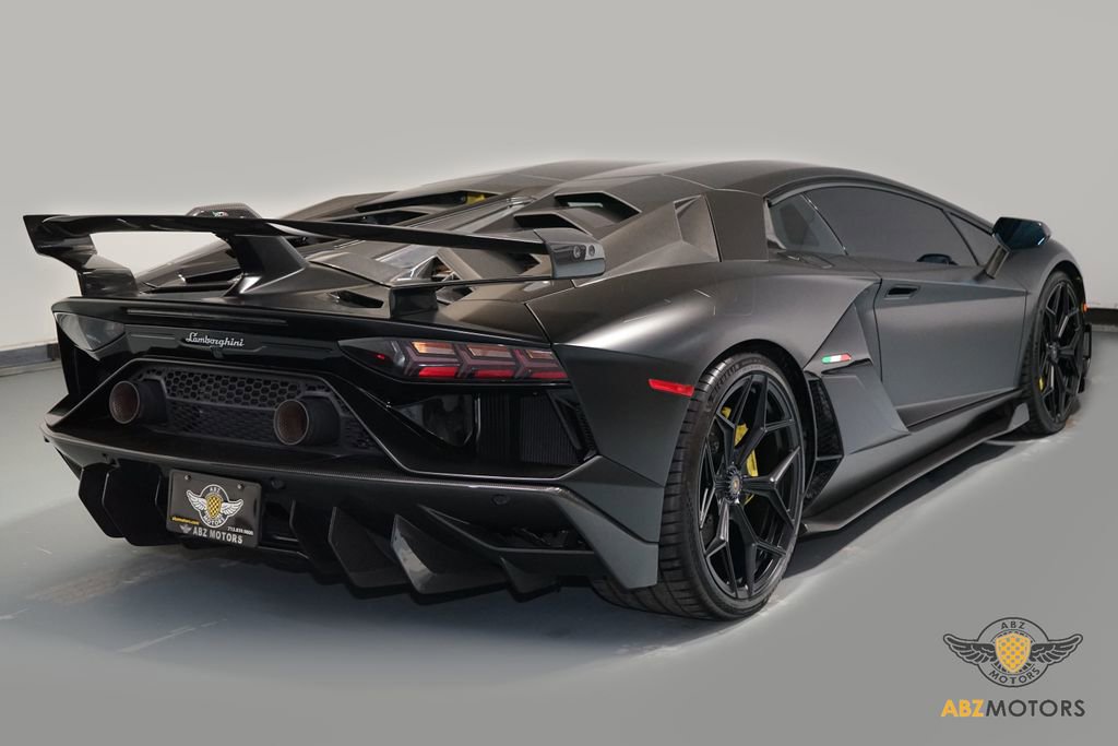 Used 2019 Lamborghini Aventador SVJ image 7