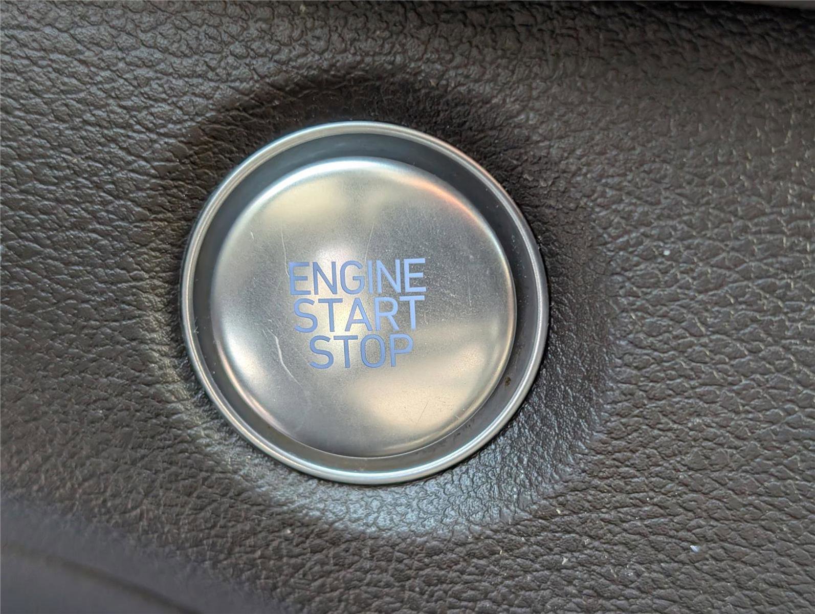 Used 2020 Hyundai Santa Fe SEL image 23