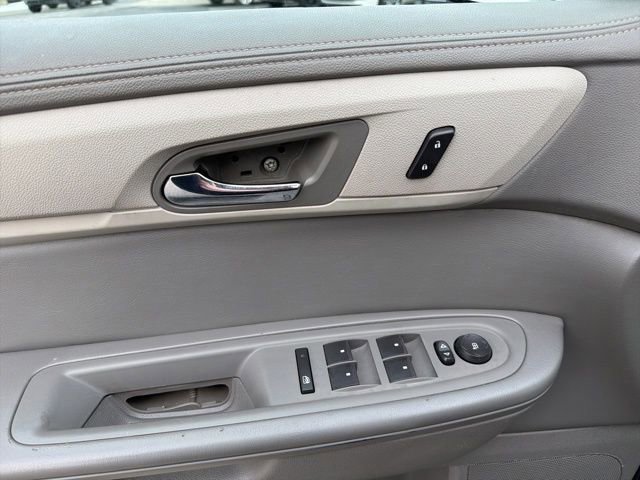 Used 2017 Chevrolet Traverse LS image 28