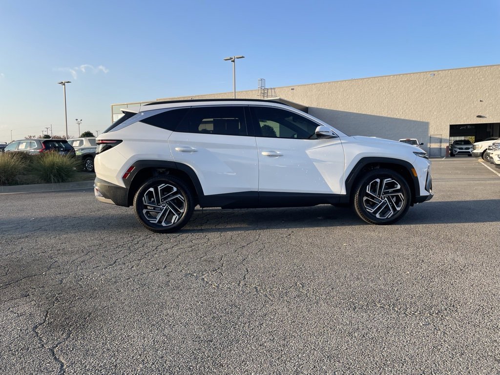 Used 2025 Hyundai Tucson Limited image 8