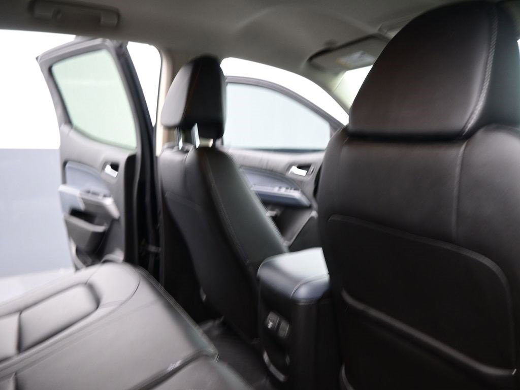 Used 2022 Chevrolet Colorado Z71 w/ Z71 Midnight Edition image 27