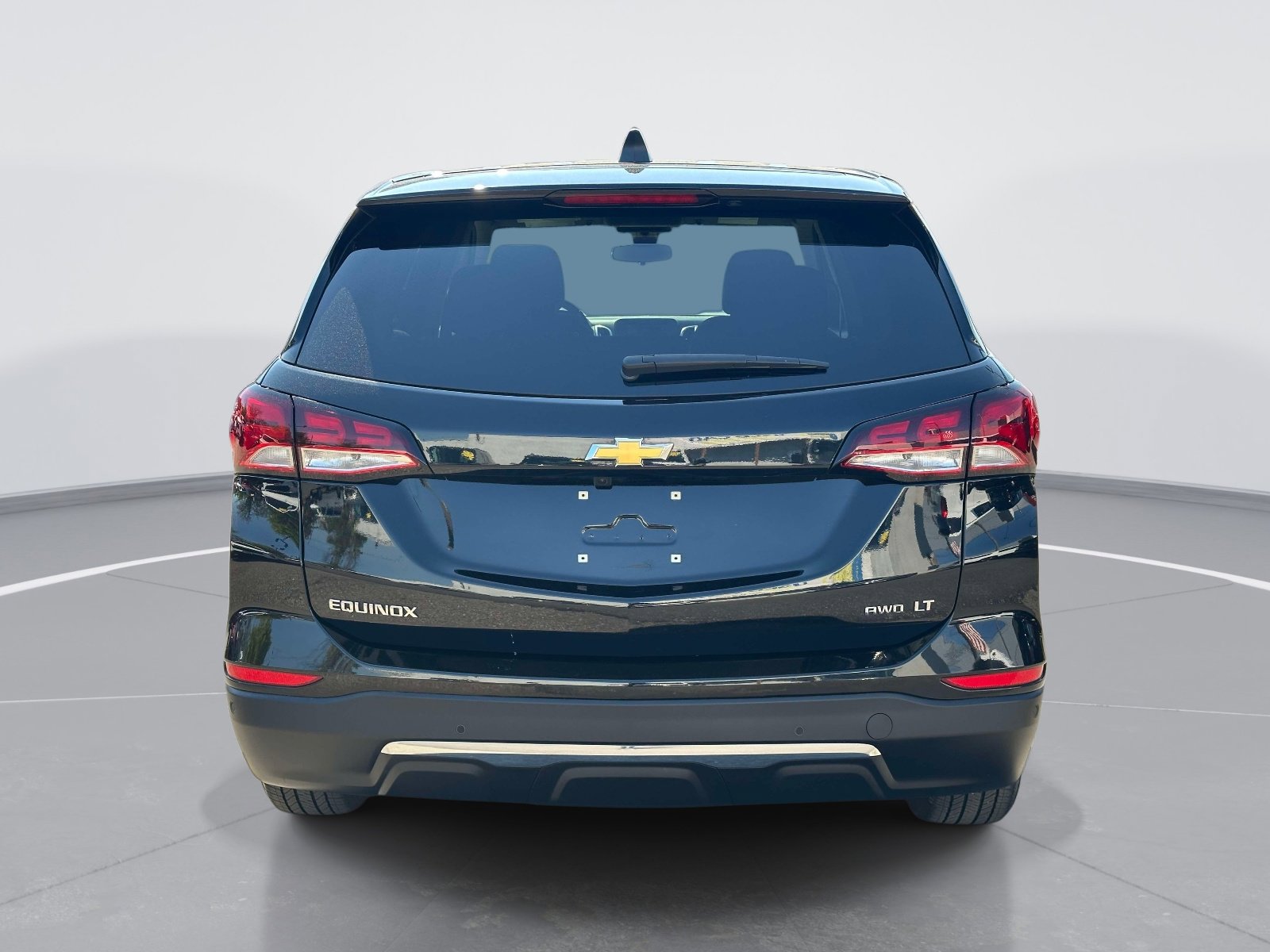 Used 2024 Chevrolet Equinox LT AWD/4WD image 6