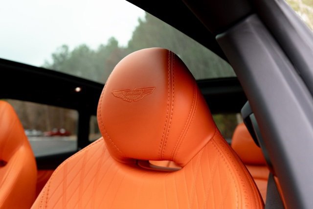 Used 2022 Aston Martin DBX image 23