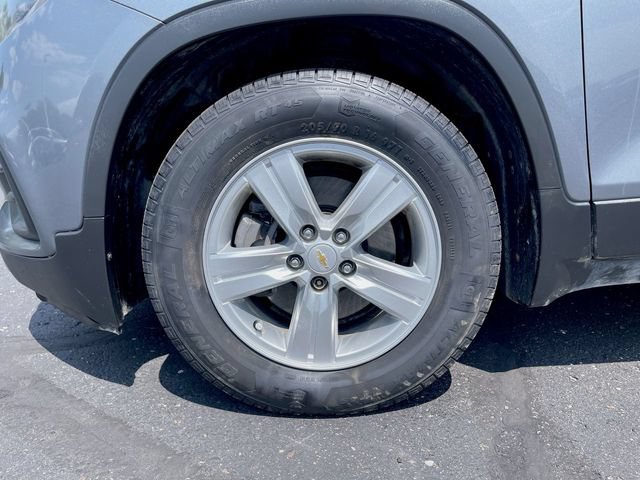 Used 2019 Chevrolet Trax LT w/ LT Convenience Package FWD image 31