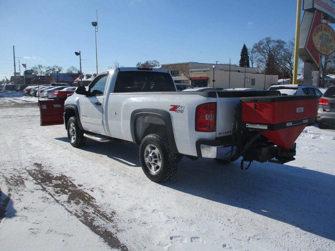 Used 2014 Chevrolet Silverado 2500 LT w/ Suspension Package, Off-Road AWD/4WD image 4
