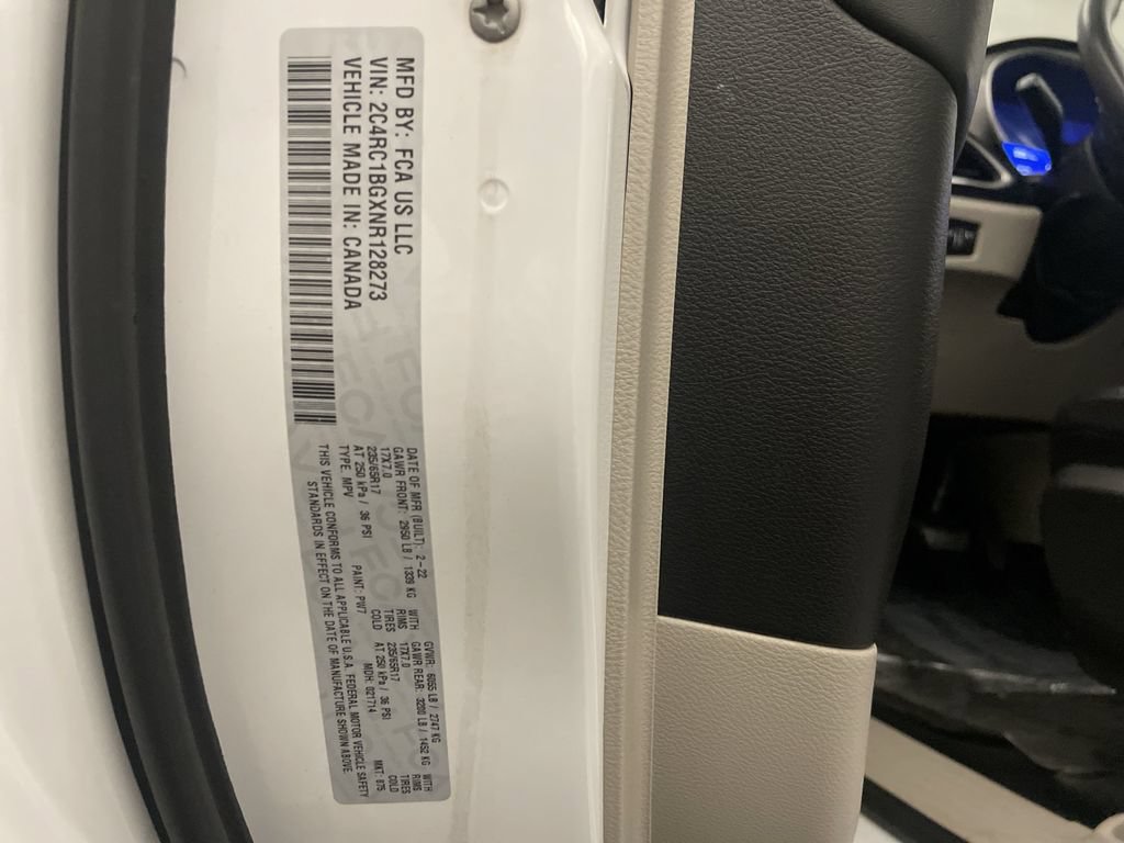 Used 2022 Chrysler Pacifica Touring-L FWD image 26
