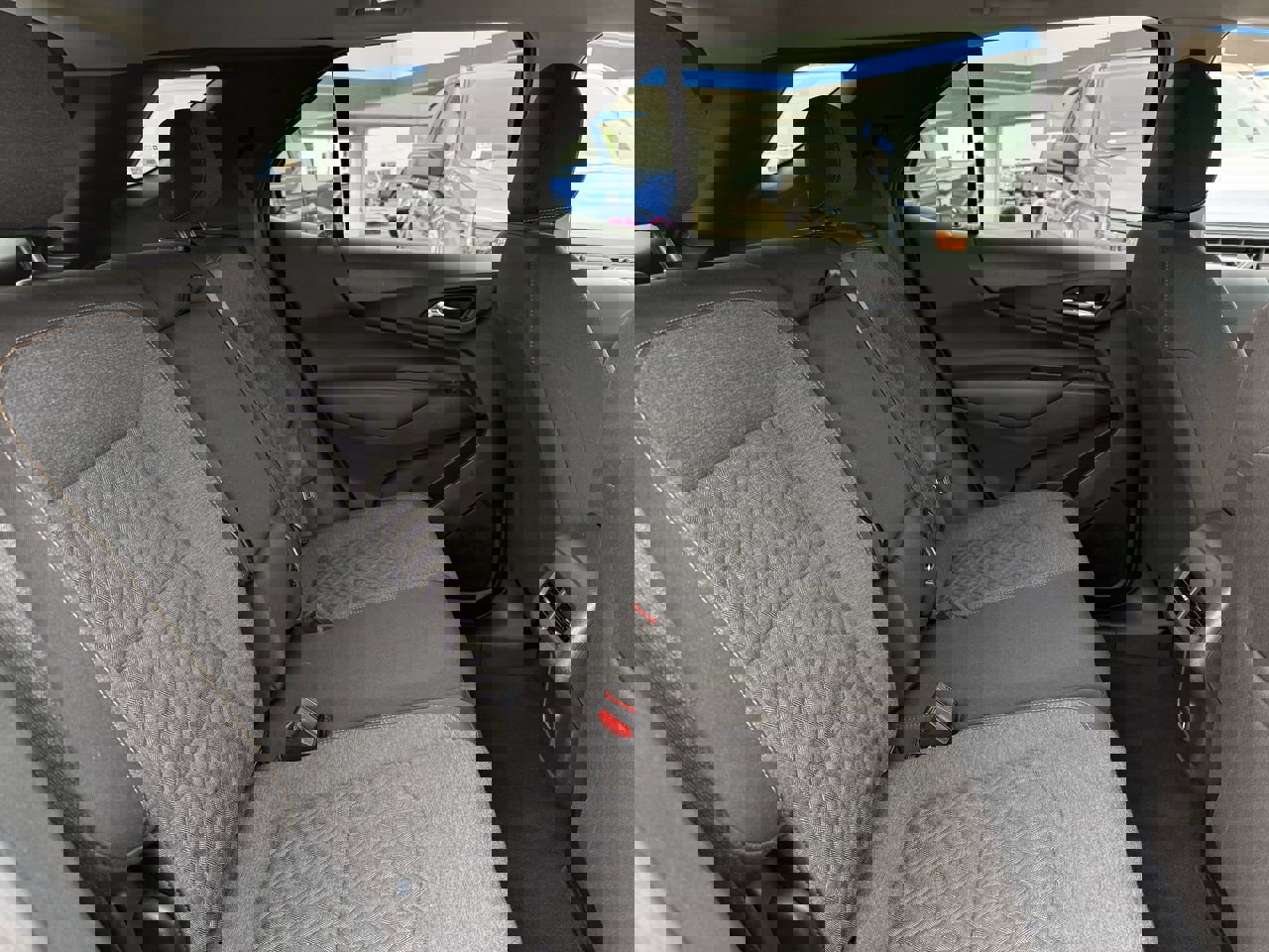 Used 2023 Chevrolet Equinox LT FWD image 25