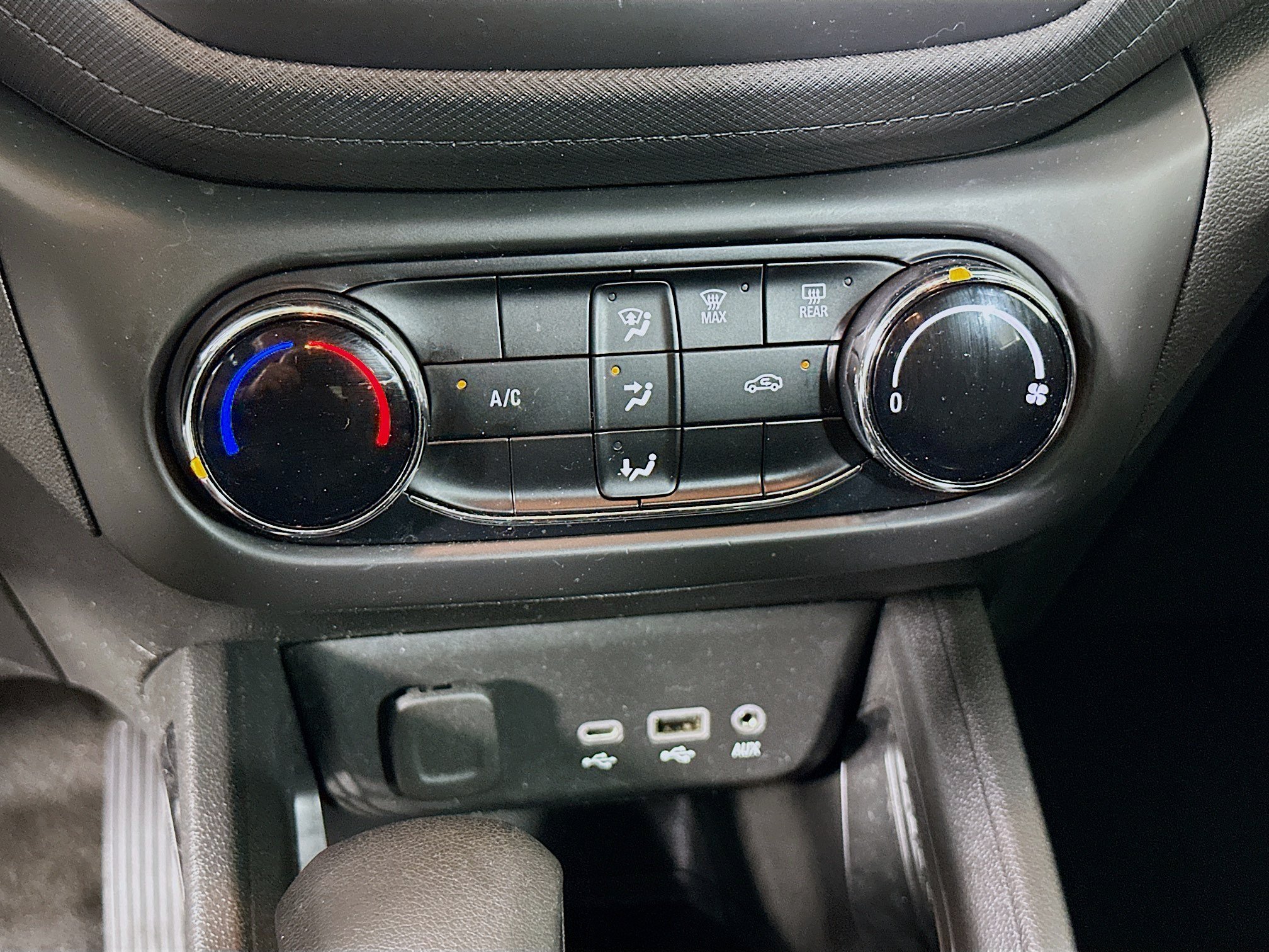 Used 2023 Chevrolet TrailBlazer LS FWD image 24