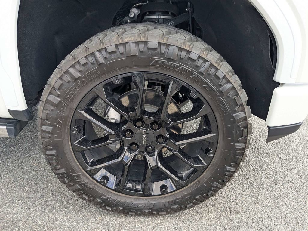 Used 2025 GMC Sierra 1500 Denali Ultimate image 11