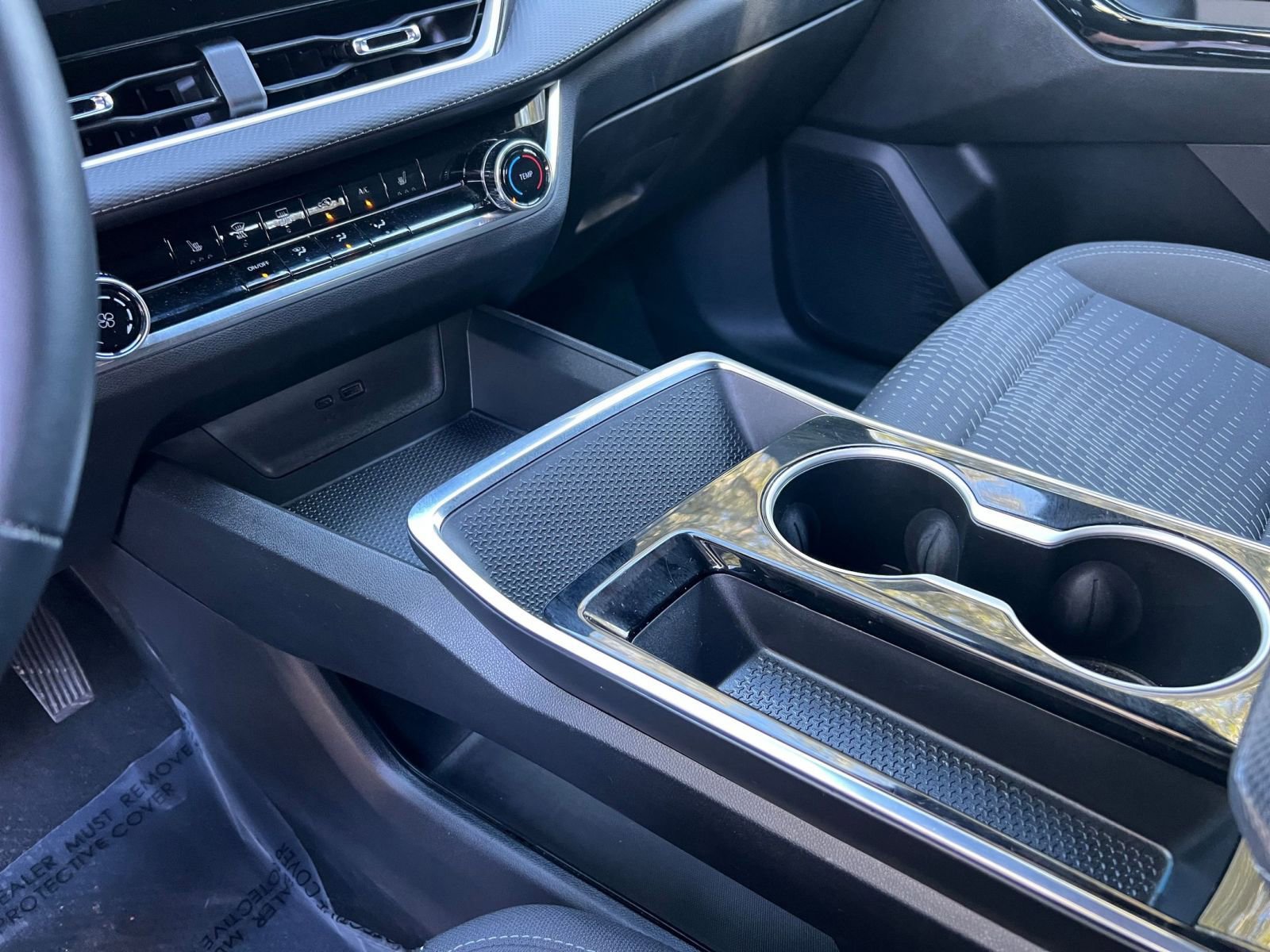 Used 2025 Chevrolet Equinox LT image 35