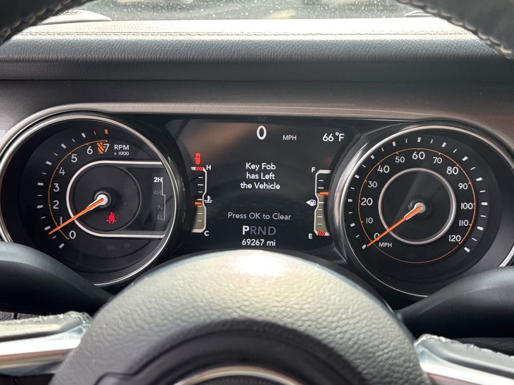 Used 2019 Jeep Wrangler Unlimited Sahara image 26