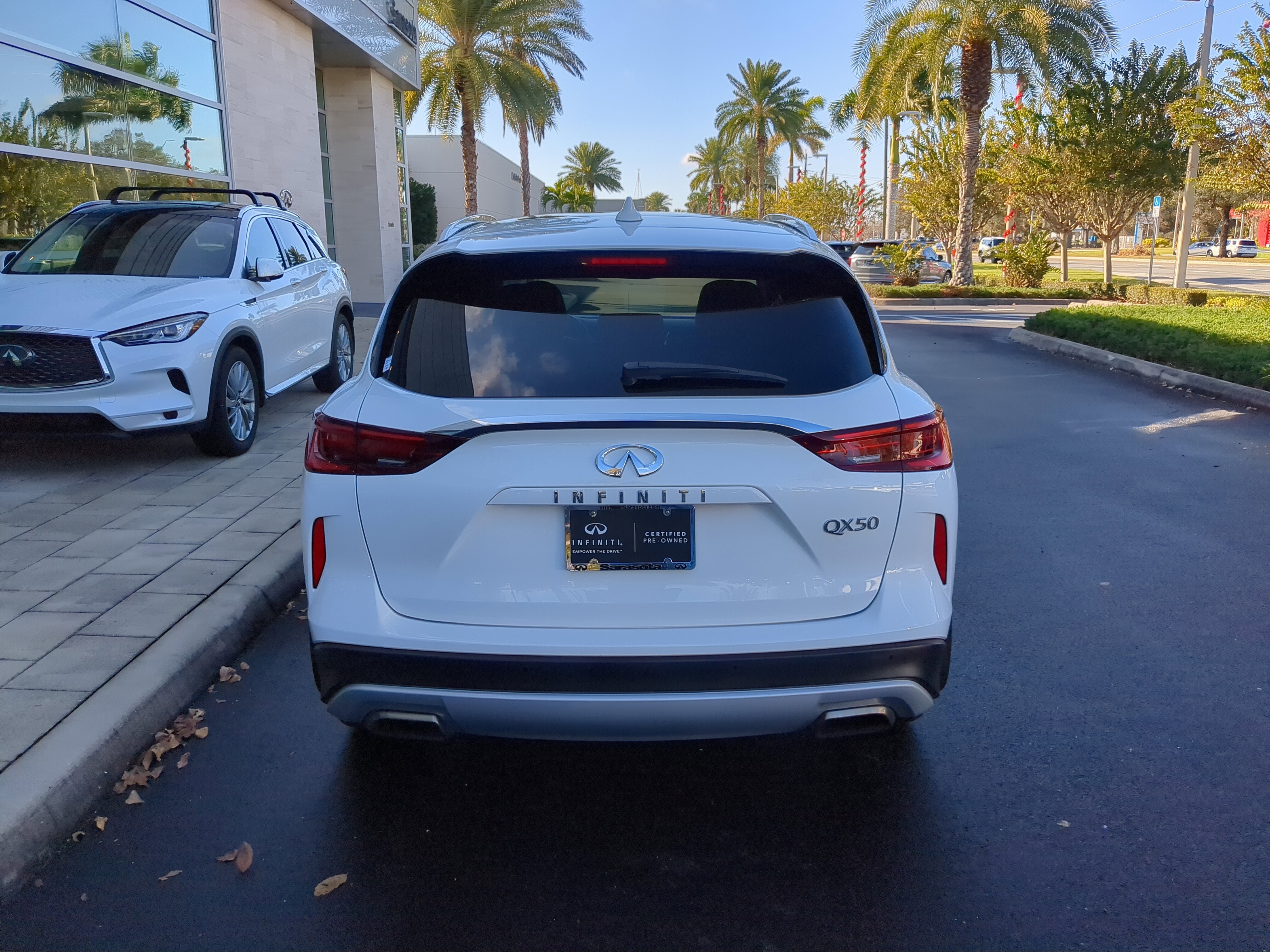 Certified 2023 INFINITI QX50 Luxe image 5