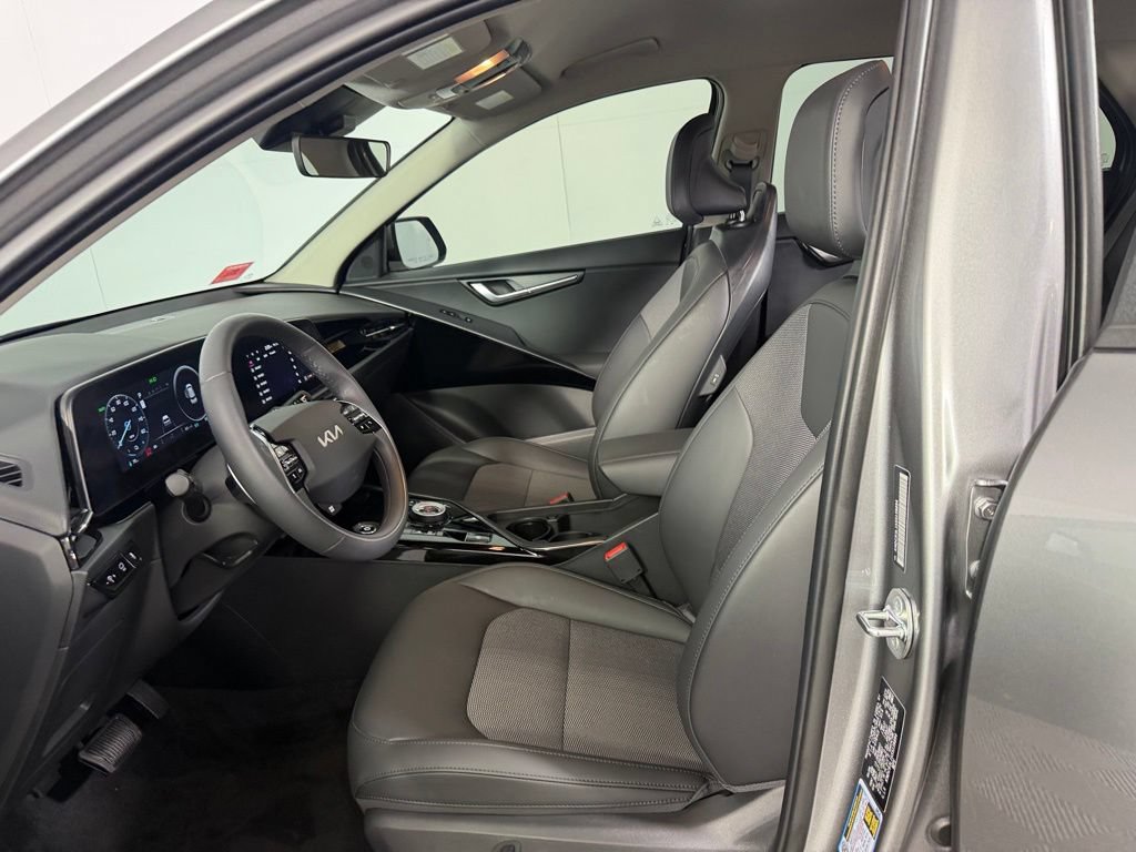 Used 2025 Kia Niro Wind w/ Wind Preserve Package FWD image 14