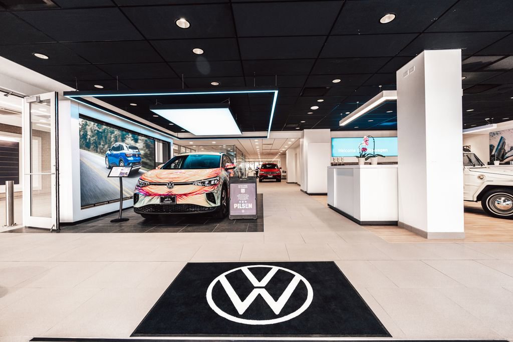 New 2026 Volkswagen Atlas Cross Sport SEL R-Line image 3