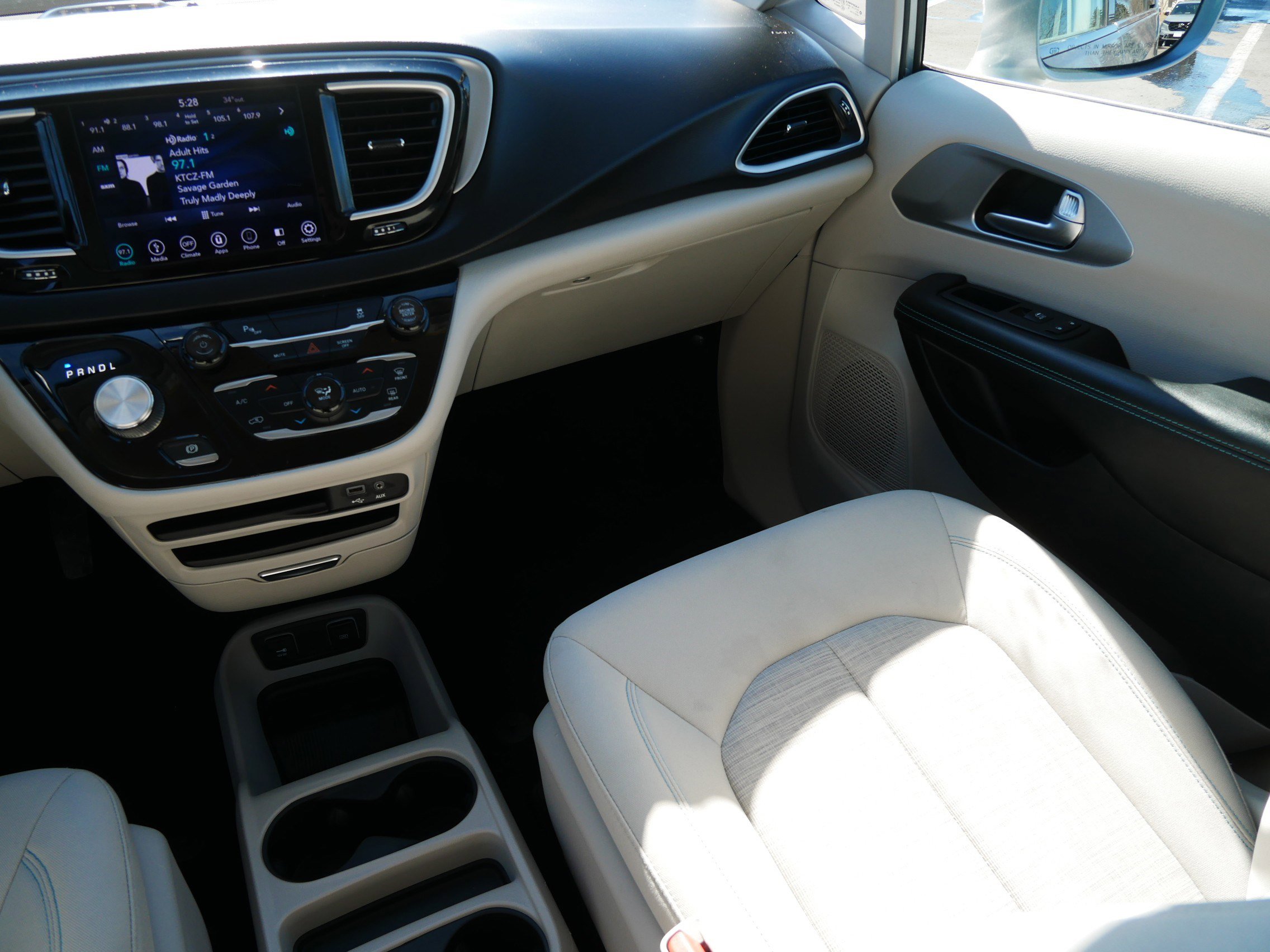 Used 2018 Chrysler Pacifica Touring Plus image 11