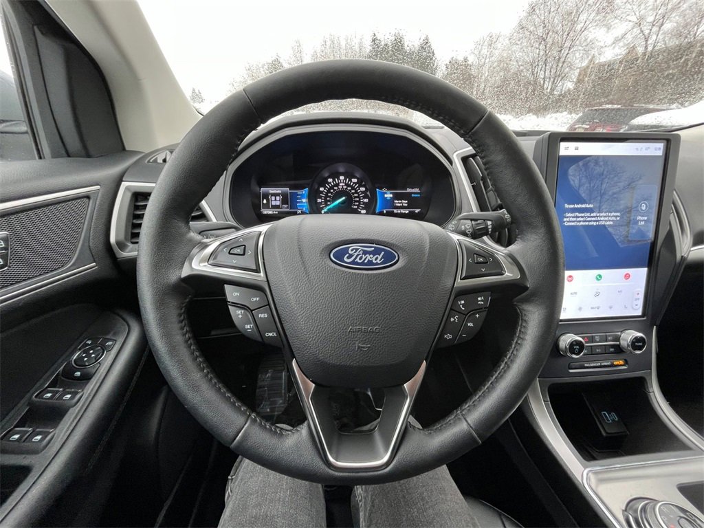 Used 2022 Ford Edge SEL w/ Convenience Package image 11