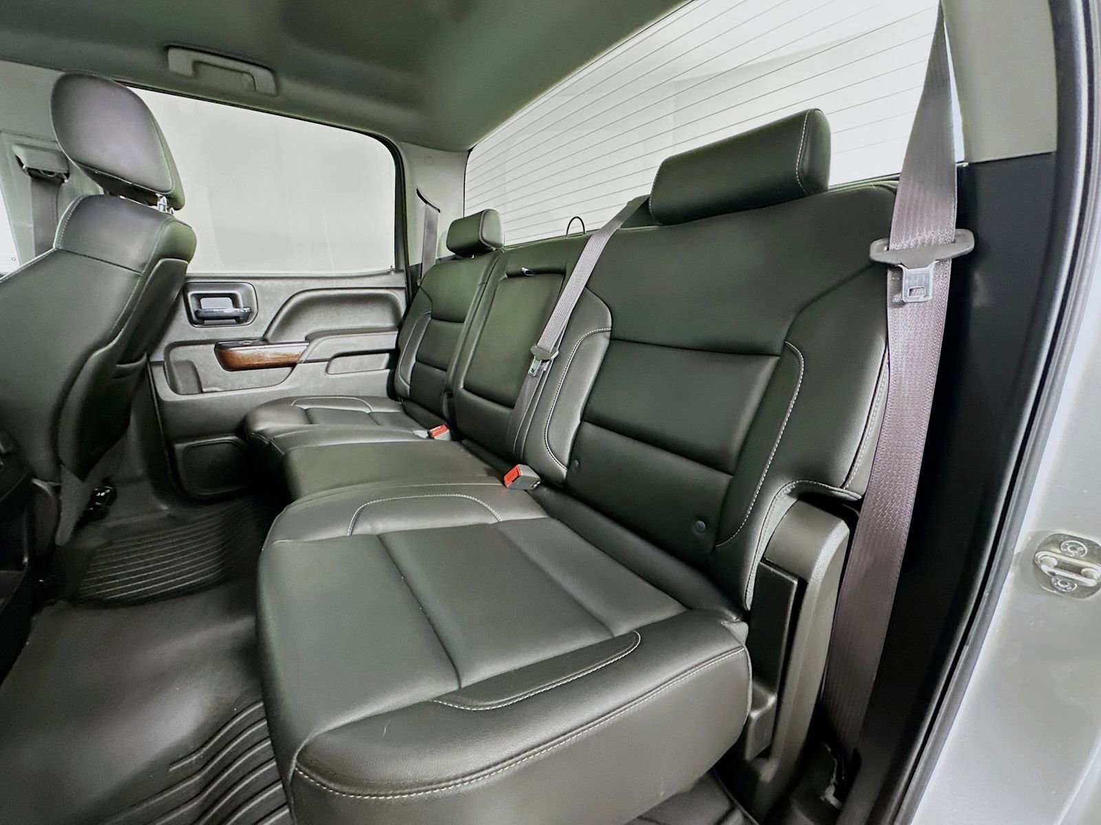 Used 2015 GMC Sierra 1500 SLT w/ SLT Crew Cab Value Package AWD/4WD image 26