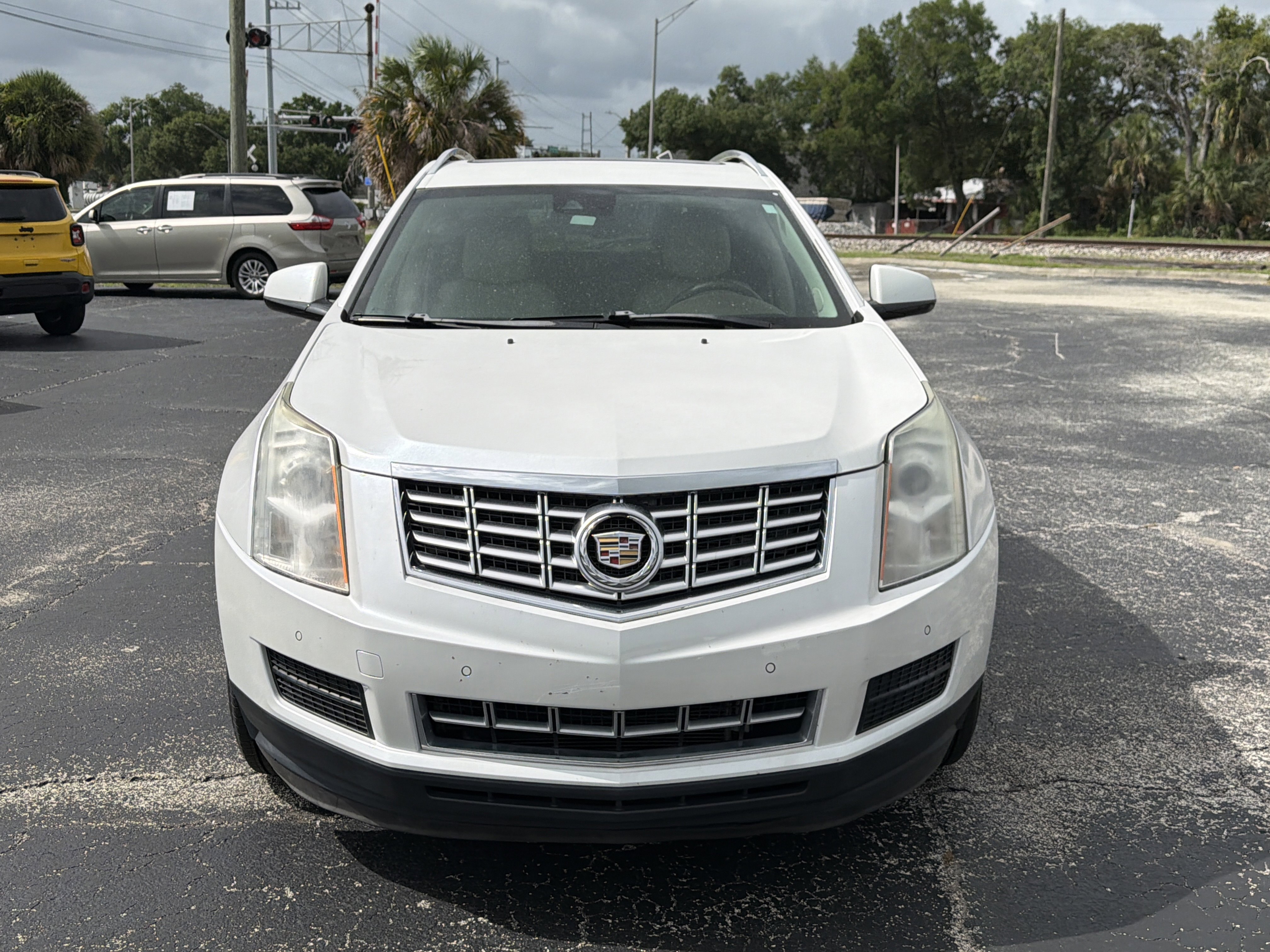 Used 2016 Cadillac SRX Luxury w/ Driver Awareness Package FWD image 9