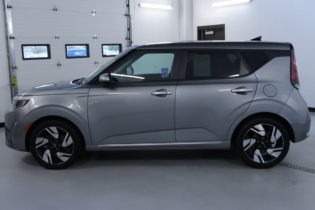 Used 2023 Kia Soul GT-Line w/ GT-Line Technology Package FWD image 4