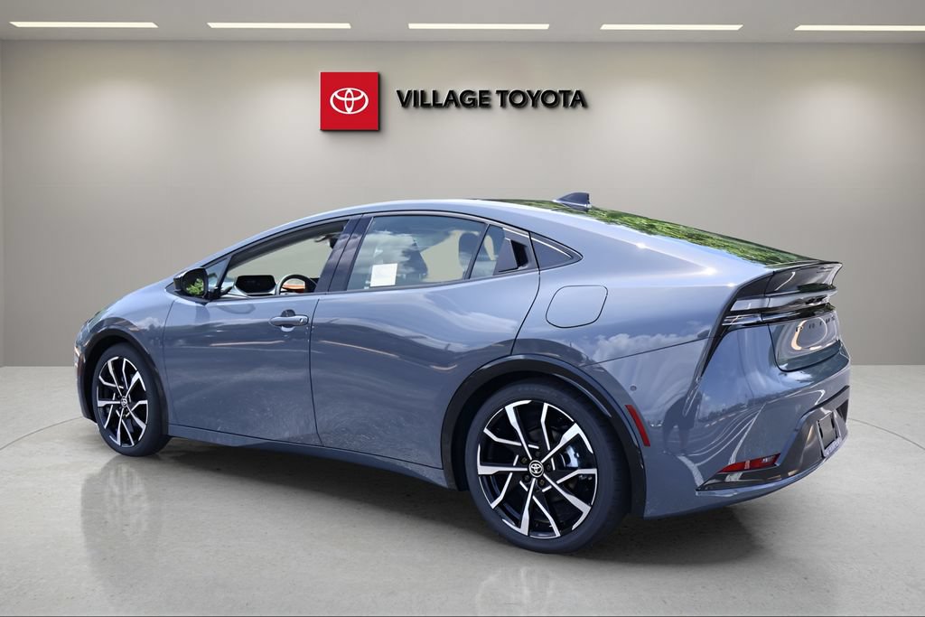 New 2026 Toyota Prius Plug-In Hybrid FWD image 3