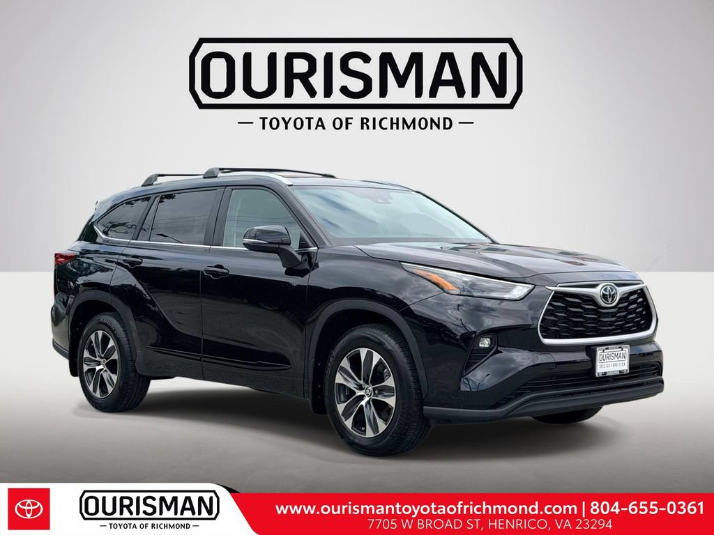 Used 2023 Toyota Highlander XLE AWD/4WD image 1
