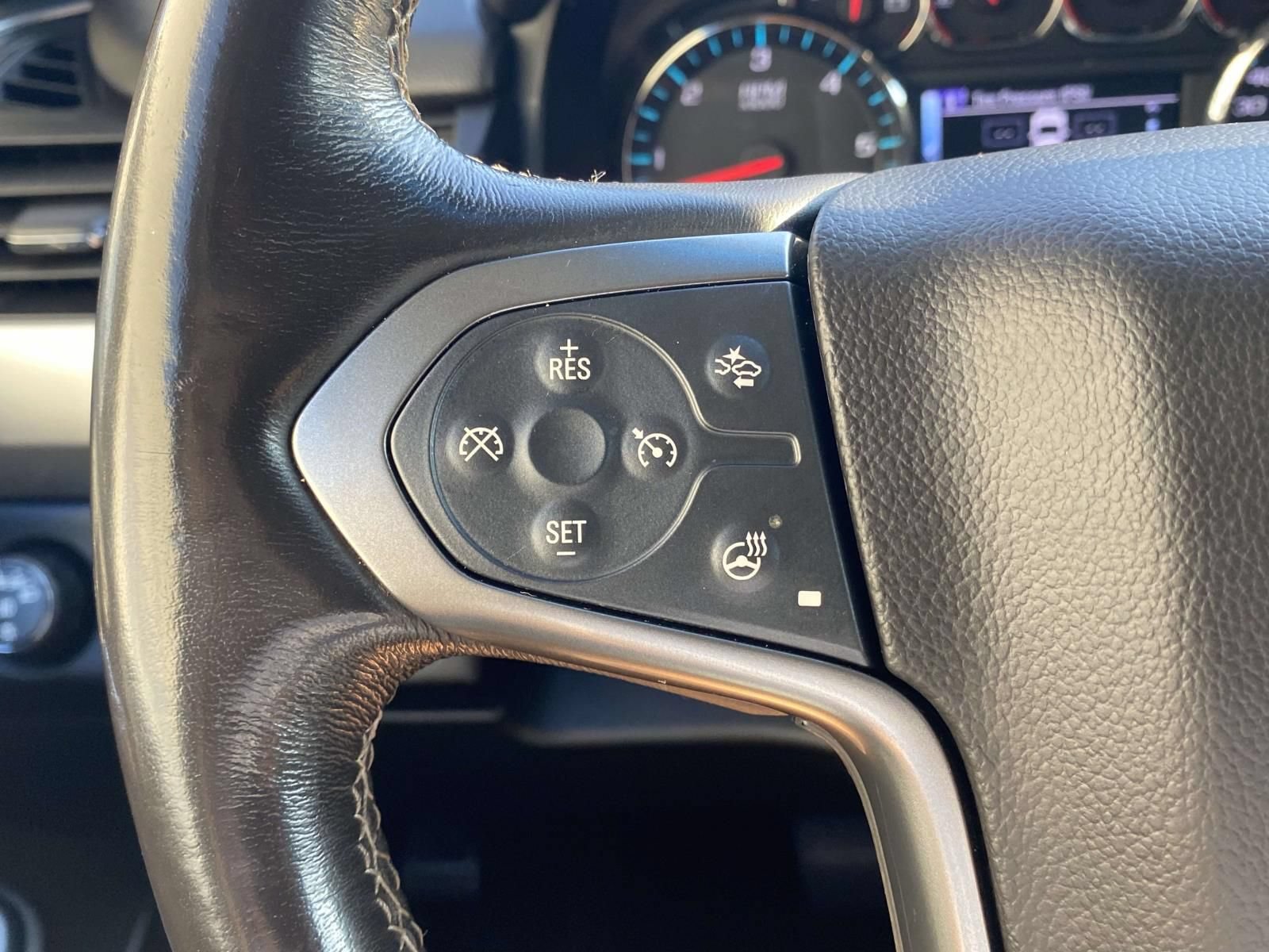 Used 2018 Chevrolet Tahoe Premier AWD/4WD image 33