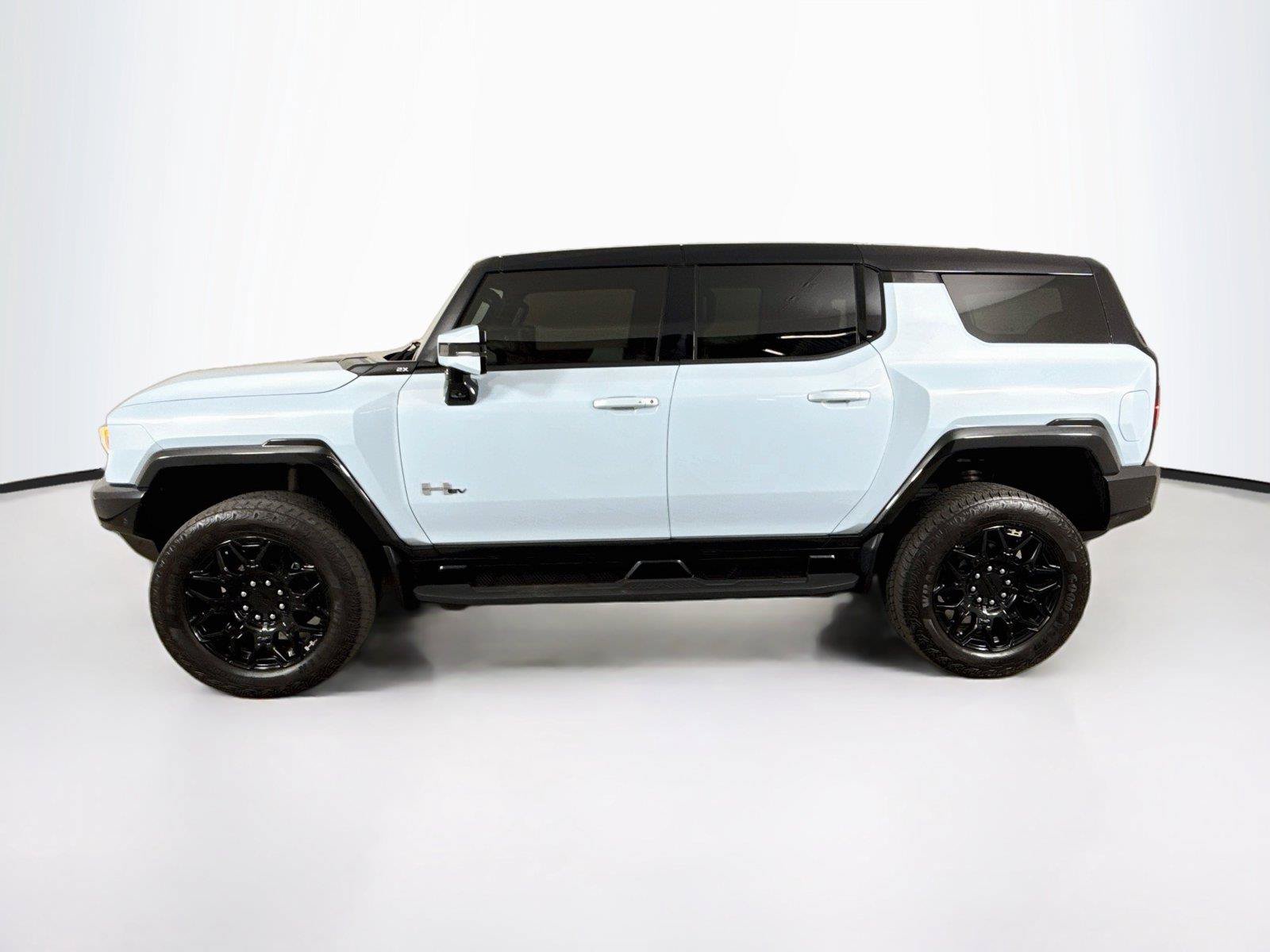 Used 2025 GMC Hummer EV 2X AWD/4WD image 2