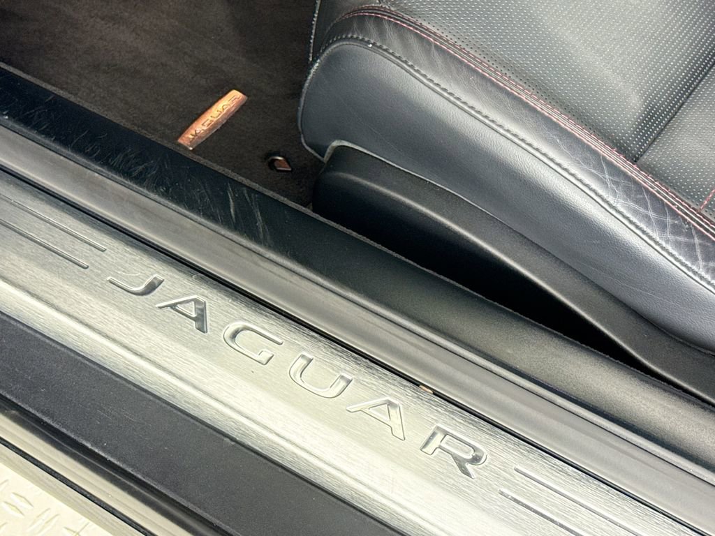 Used 2020 Jaguar F-TYPE Coupe RWD image 18