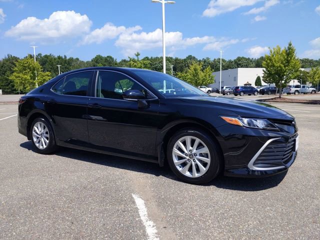 Used 2023 Toyota Camry LE w/ Convenience Package image 2