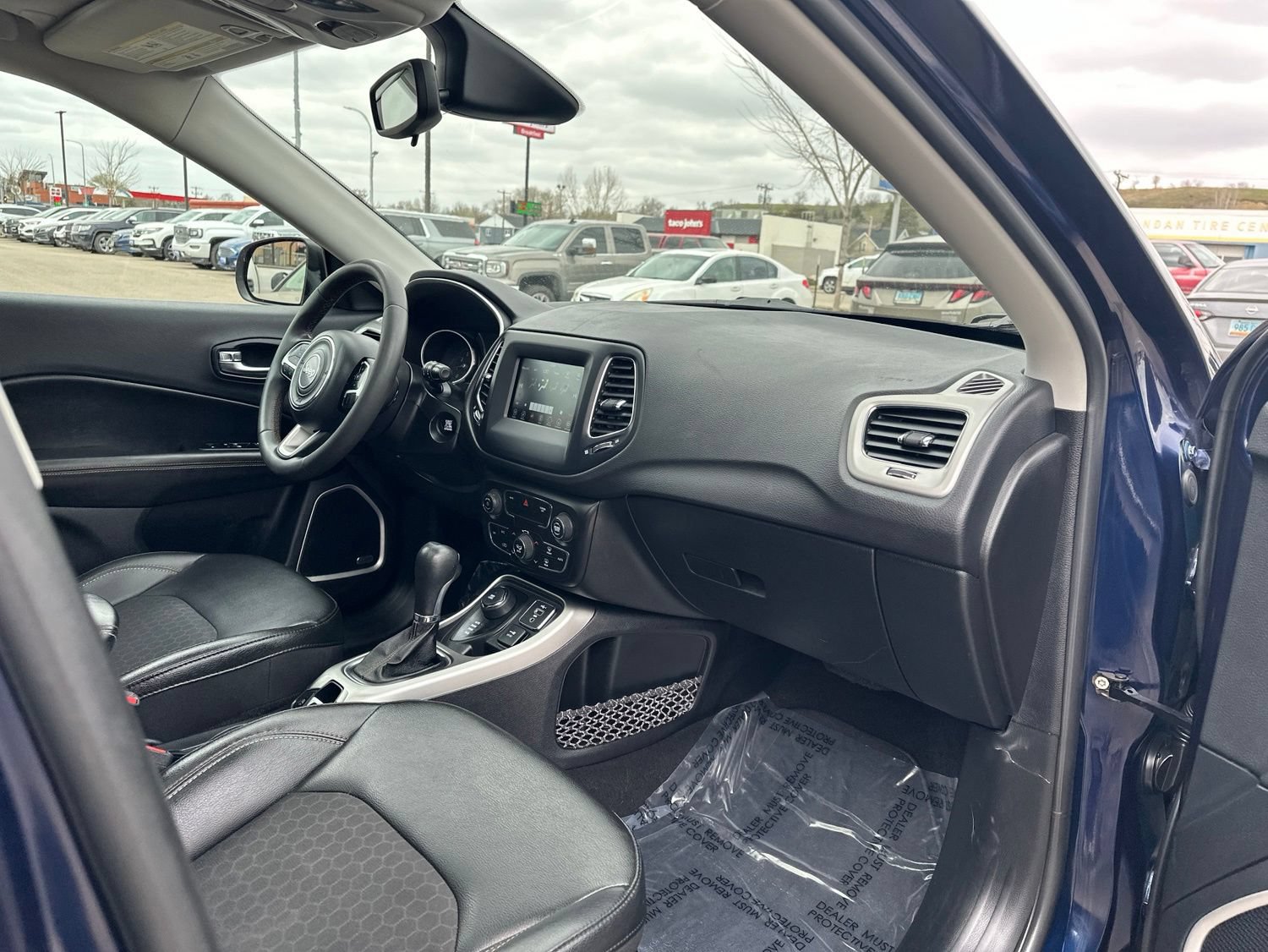 Used 2021 Jeep Compass Latitude w/ Sun and Sound Group AWD/4WD image 31