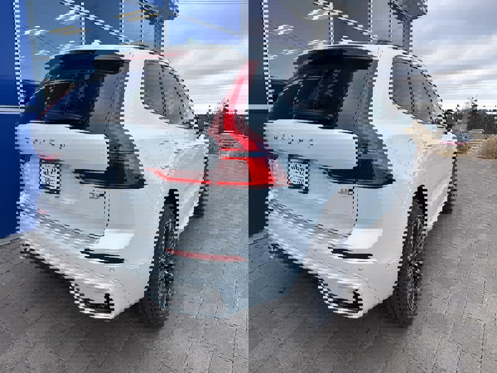 New 2026 Volvo XC60 B5 Ultra w/ Protection Package Premier image 6