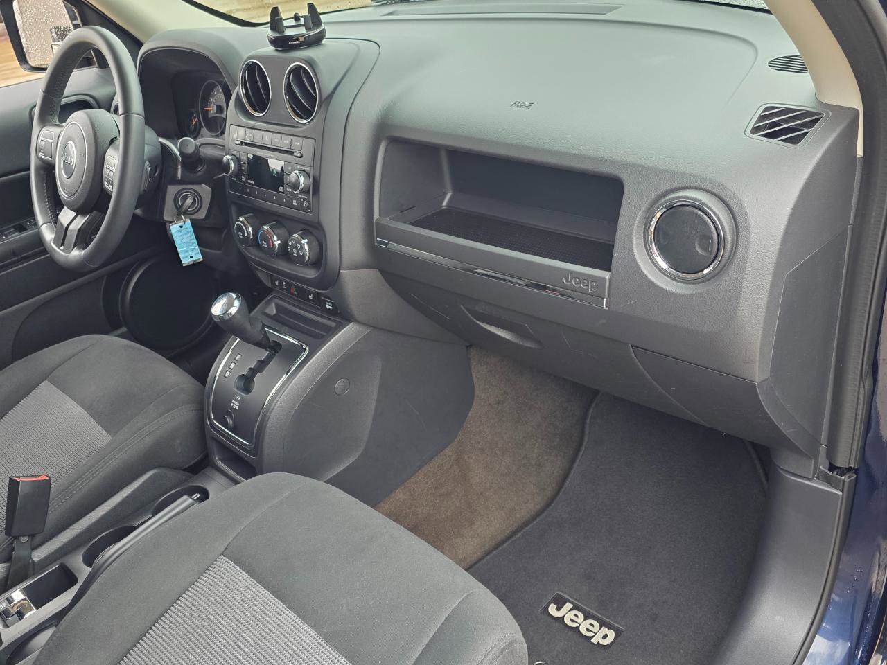 Used 2015 Jeep Patriot Latitude image 21