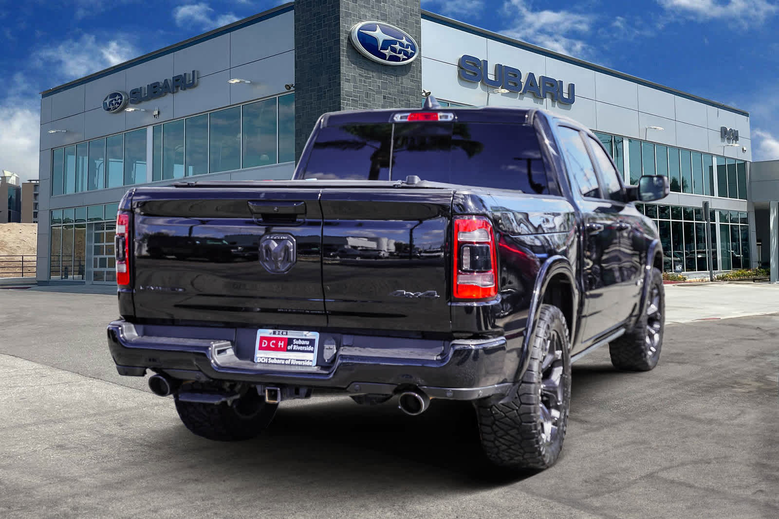 Used 2021 RAM 1500 Limited w/ Night Edition image 4