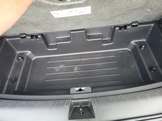 Used 2023 Chevrolet Traverse LT image 19