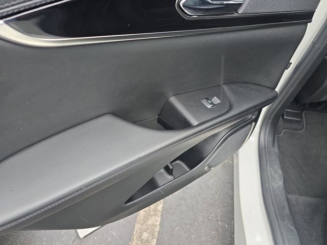 Used 2023 Lincoln Nautilus FWD image 9