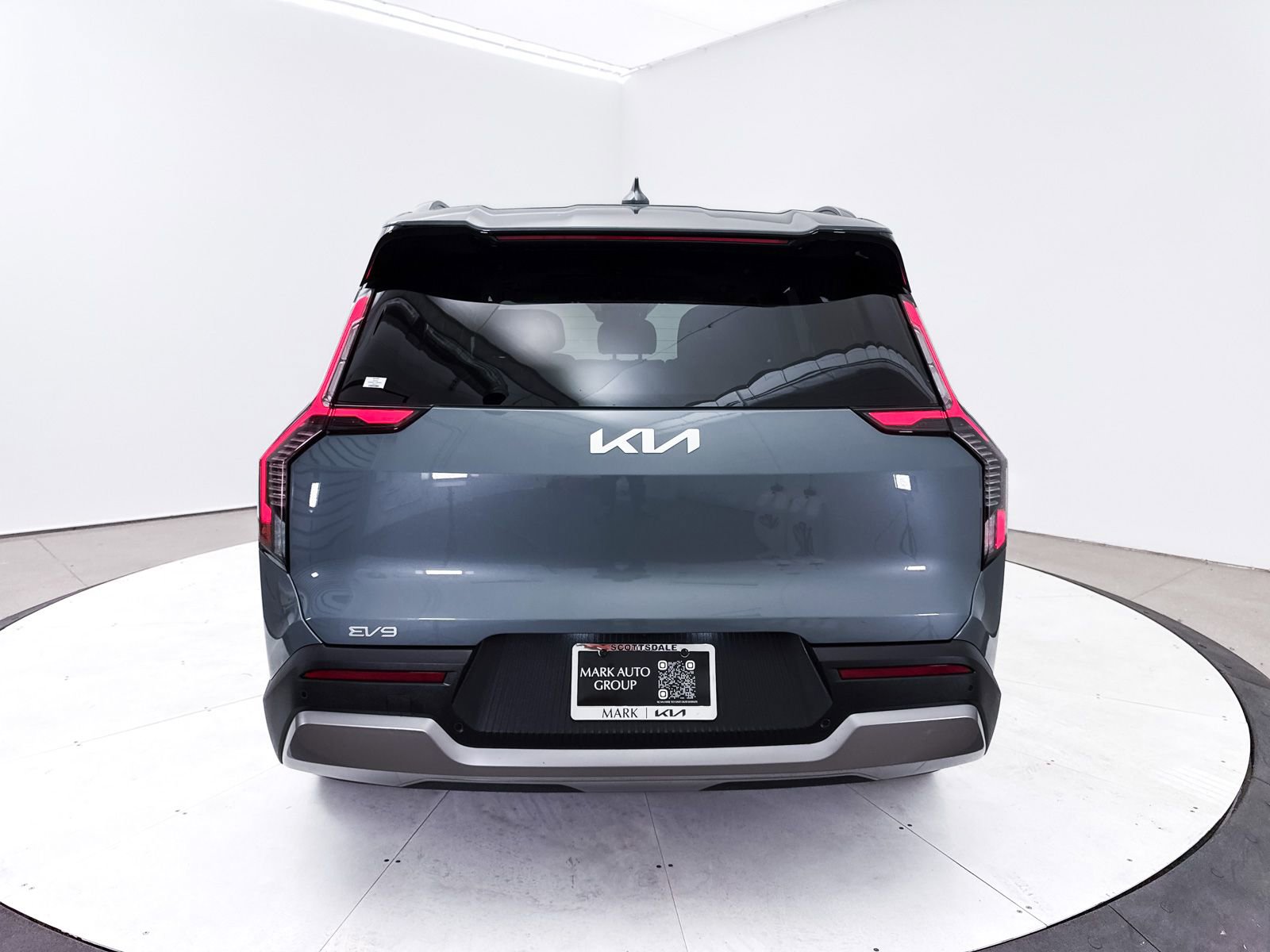 Used 2024 Kia EV9 Wind image 19