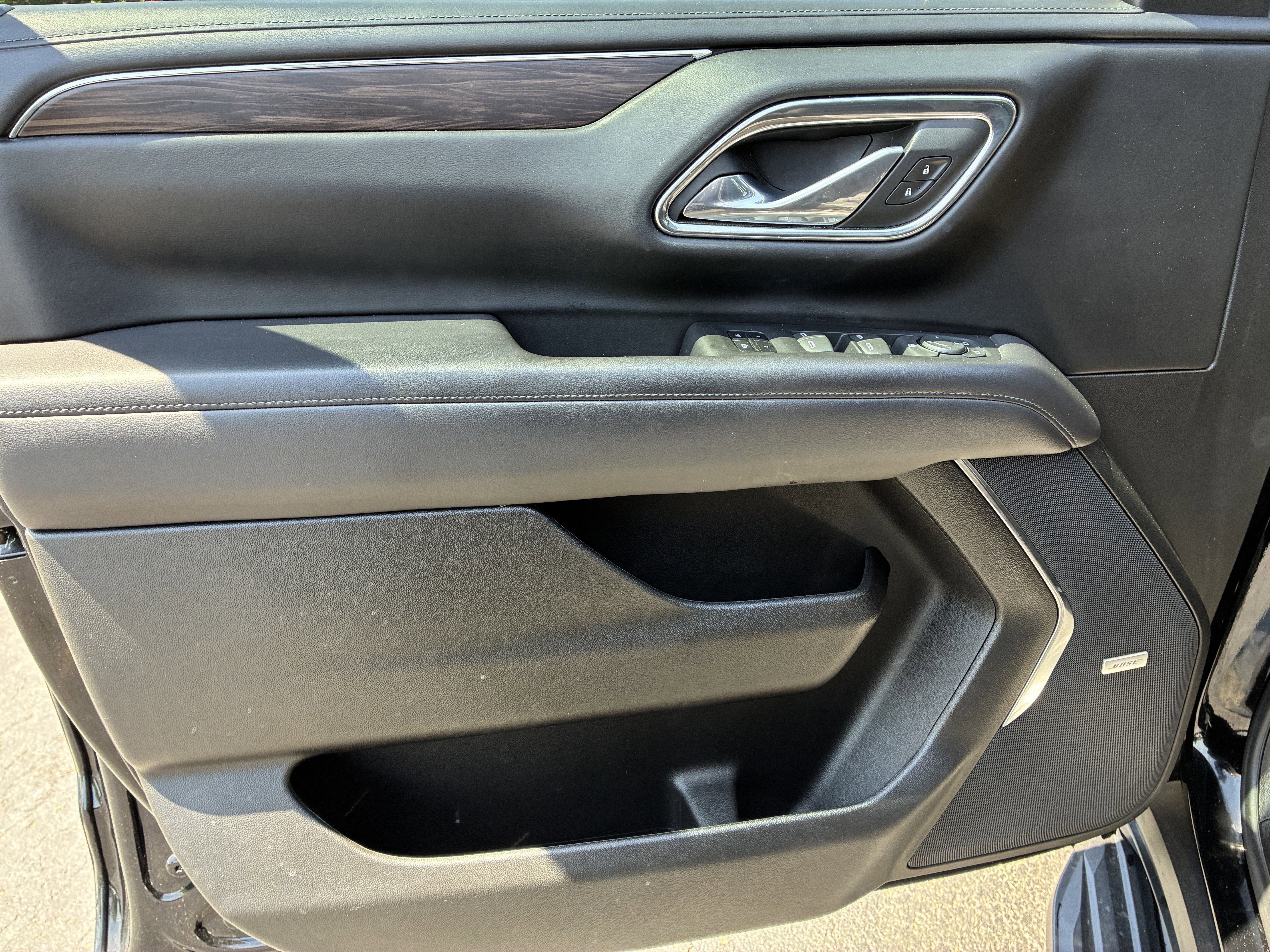 Used 2023 Chevrolet Suburban LT RWD image 24