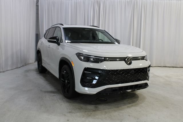 New 2026 Volkswagen Tiguan SE R-Line AWD/4WD image 38