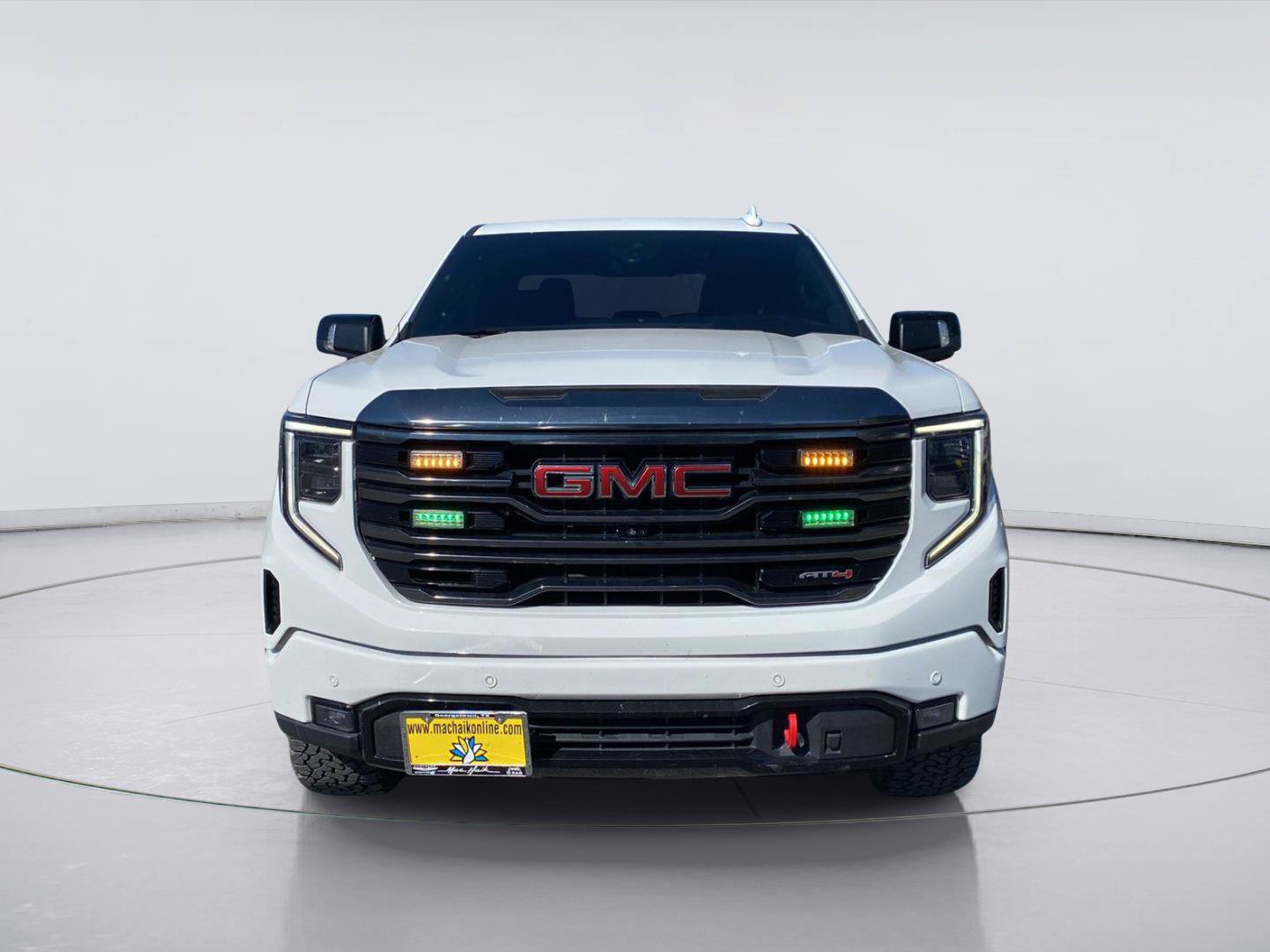Used 2023 GMC Sierra 1500 AT4 w/ Technology Package AWD/4WD image 10