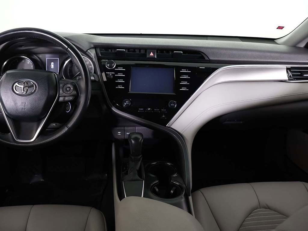 Used 2018 Toyota Camry SE image 32