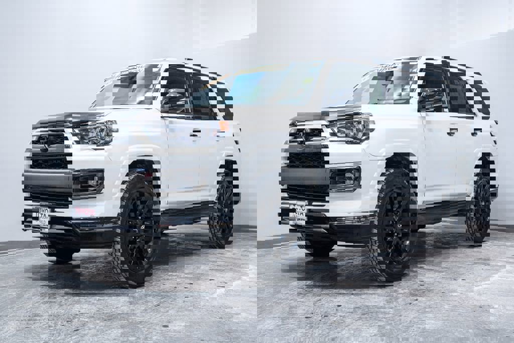 Used 2019 Toyota 4Runner Limited image 3