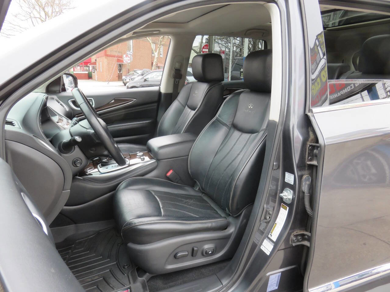 Used 2014 INFINITI QX60 AWD w/ Deluxe Touring Package image 10