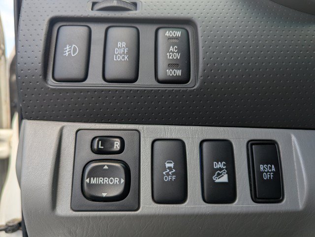 Used 2015 Toyota Tacoma 4x4 Double Cab w/ TRD Off-Road Package image 16