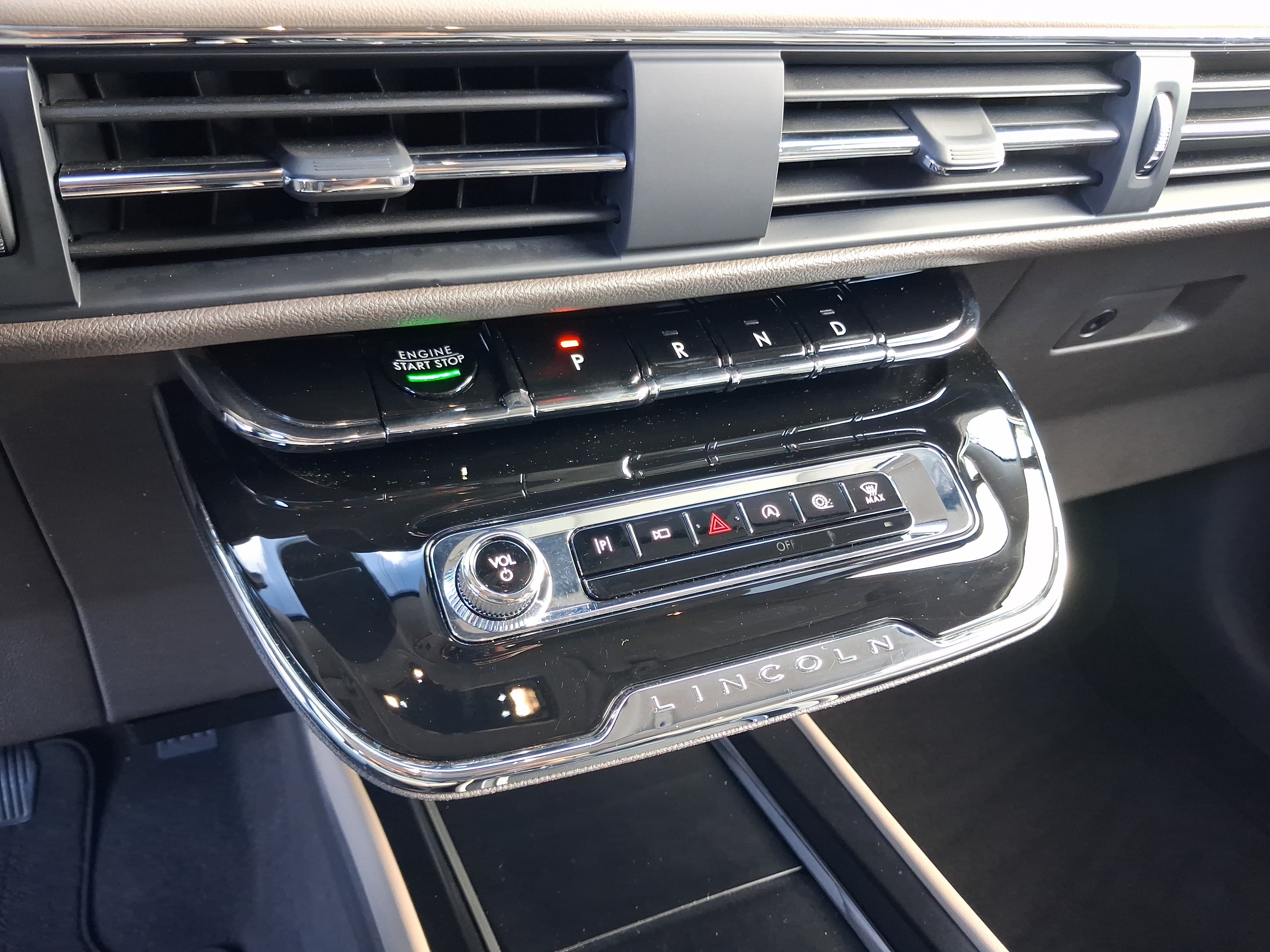 Certified 2024 Lincoln Corsair FWD image 20