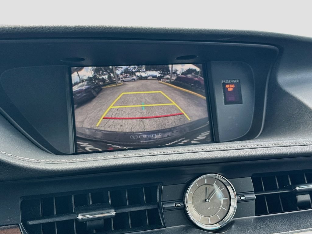 Used 2017 Lexus ES 350 w/ Premium Package FWD image 13