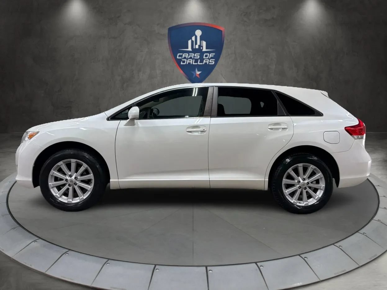 Used 2011 Toyota Venza FWD image 2